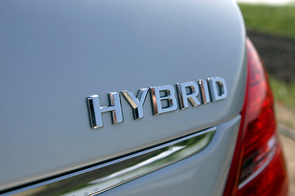 Do Hybrid Cars Need Oil Changes? | Paul's Automotive